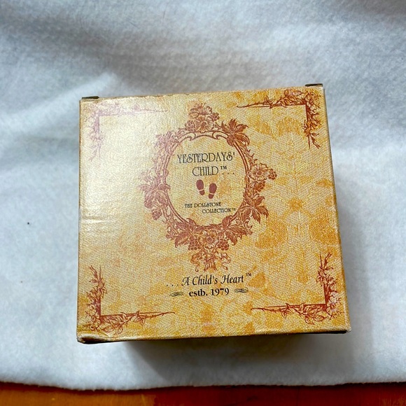 Yesterday’s Child. Julia with Emmy Lou & Daphne…Garden Friends. - Picture 2 of 7